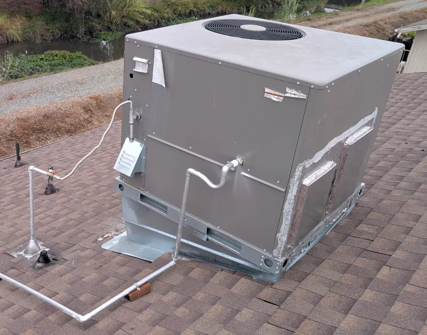 New curb/duct under HVAC unit