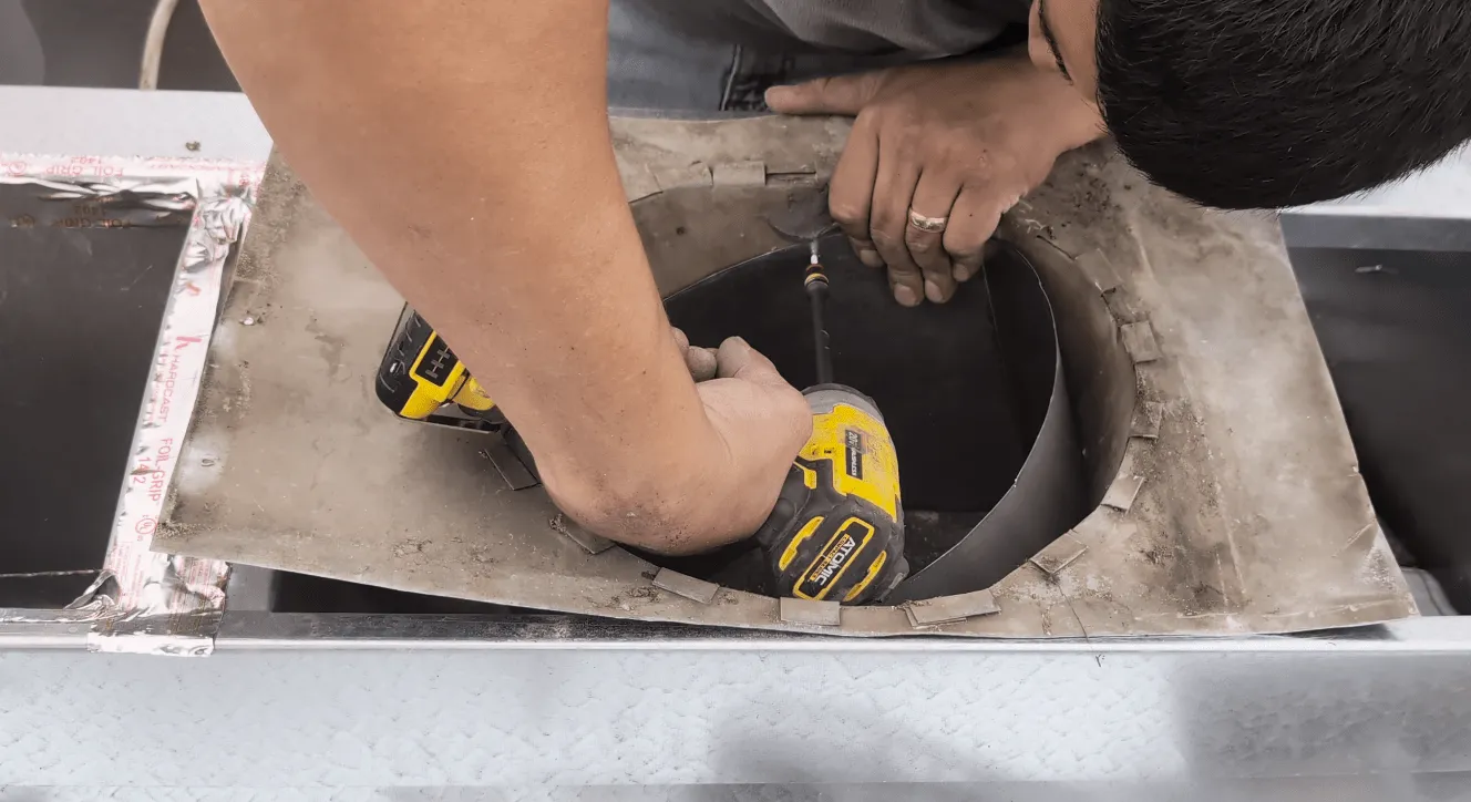 Connect duct to curb